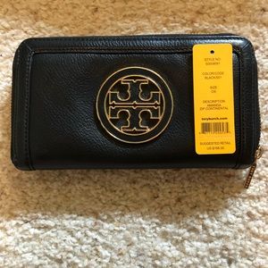 Tory burch wallet